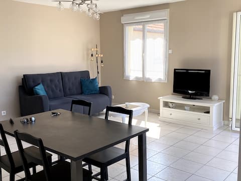 Popular Airbnb listing: Sunny terrace with a view, spacious, bright in Lons Le Saunier