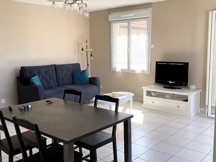 Terrasse Ensoleillée Avec Vue, Spacieux, Lumineux - Lons-le-Saunier