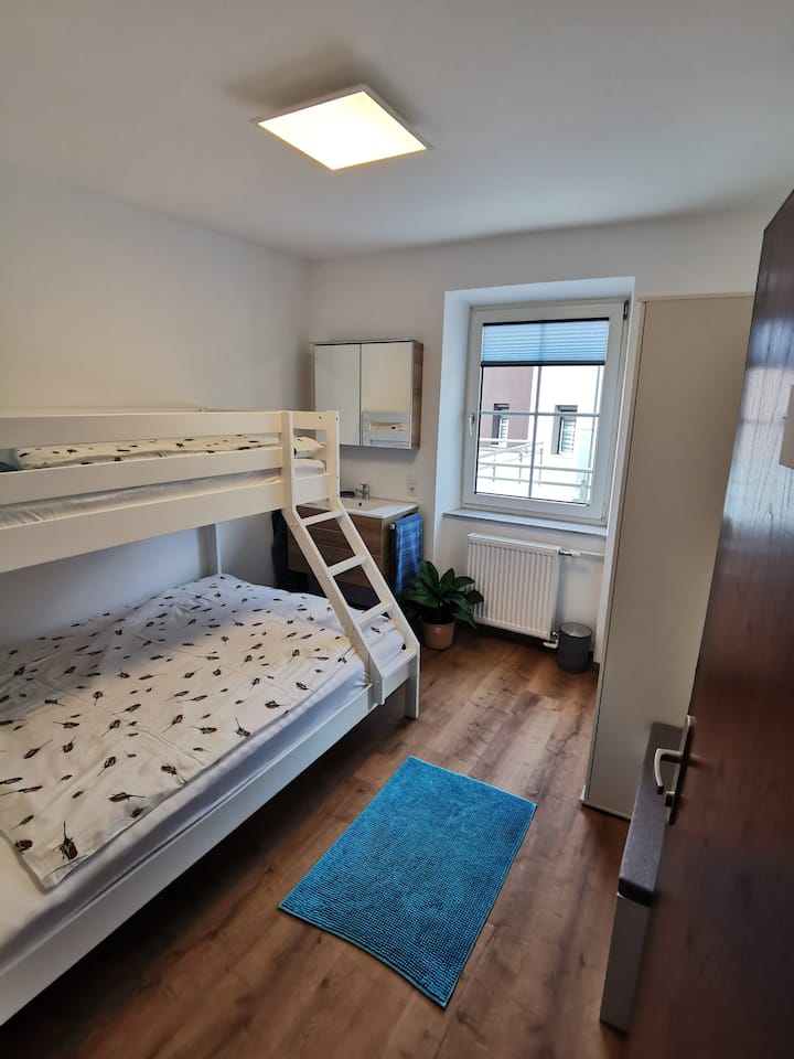 Nettes & Günstiges Zimmer Mit Etagenbett - Villach