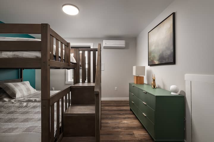 เตียงสองชั้นสำหรับ 4 คน