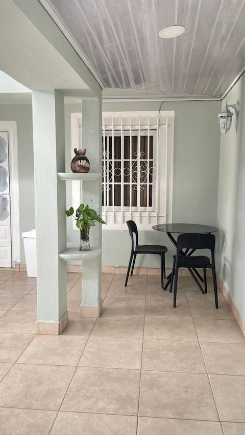 Yoli's Place