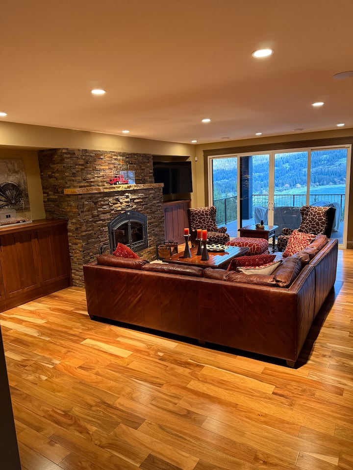 Hyde Mountain Luxury Villa - Sicamous