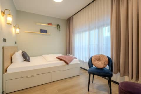 Top performing Airbnb: Spacious studio in a coliving with coworking + gym in Pankow