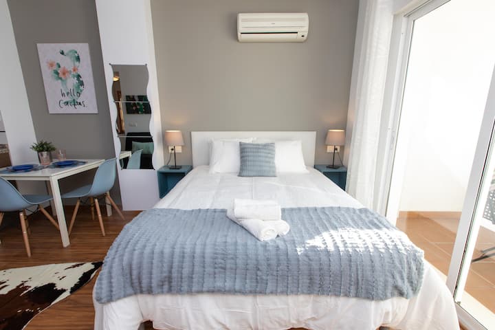 House By The Sea Apartment - Málaga