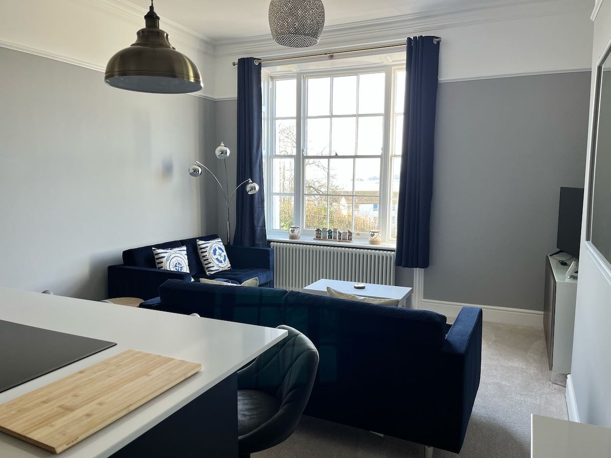 Top Airbnb: Exmouth 2 Bedroomed Seaview Apartment in Exmouth