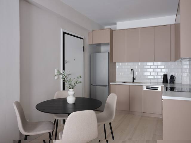 Sleek & Stylish 2 bd apt with Parthenon view gallery image 3