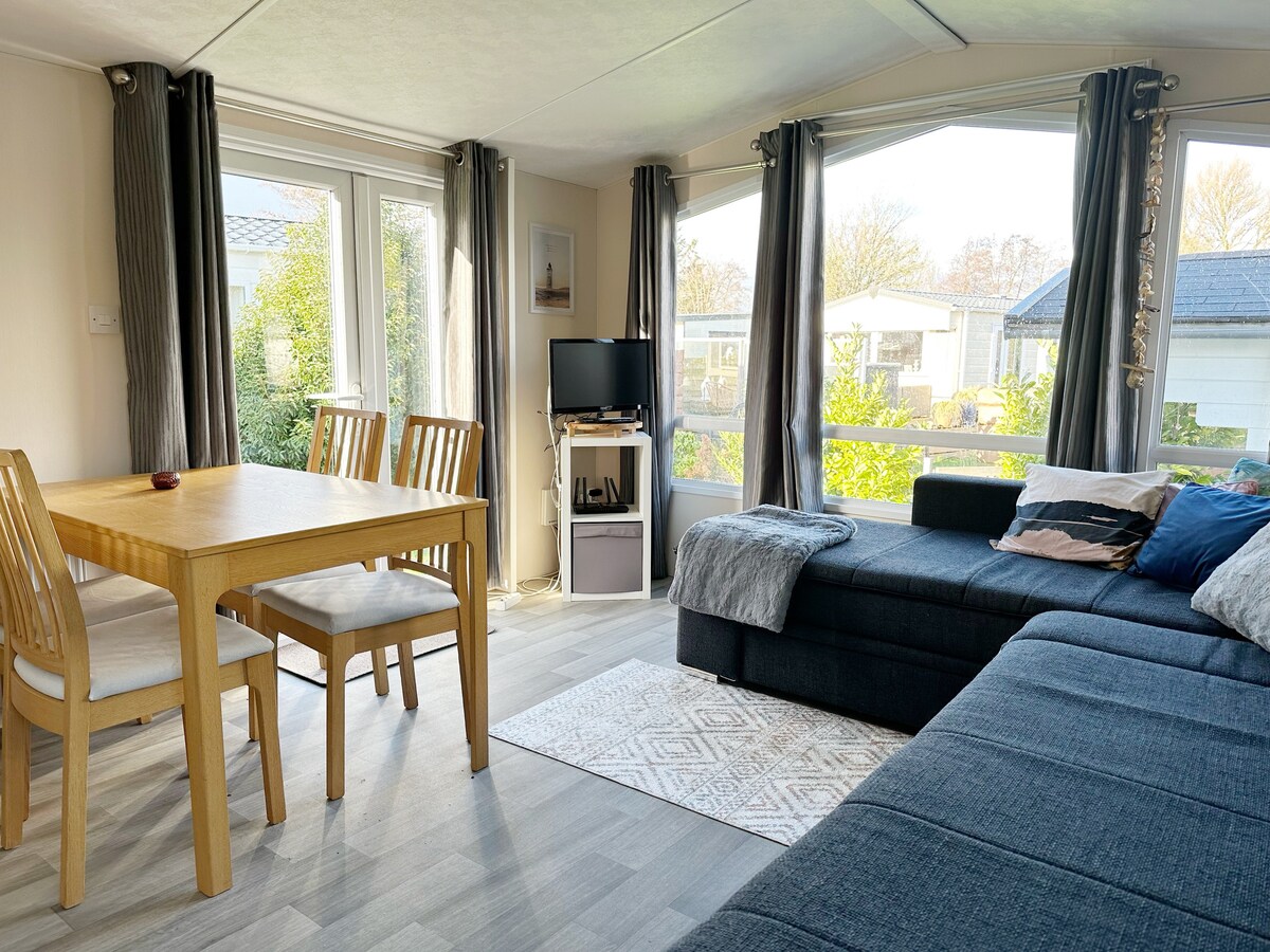 Top Airbnb: Chalet 7a at Recreation Park de Wielen in Sint Maarten (Woonkern)