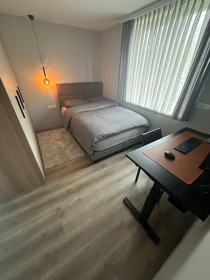 غرفة النوم 1