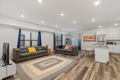 Successful Airbnb property: 4 bedroom_1 King/3 queen-5 min to Uptown CLT in Ponderosa / Wingate