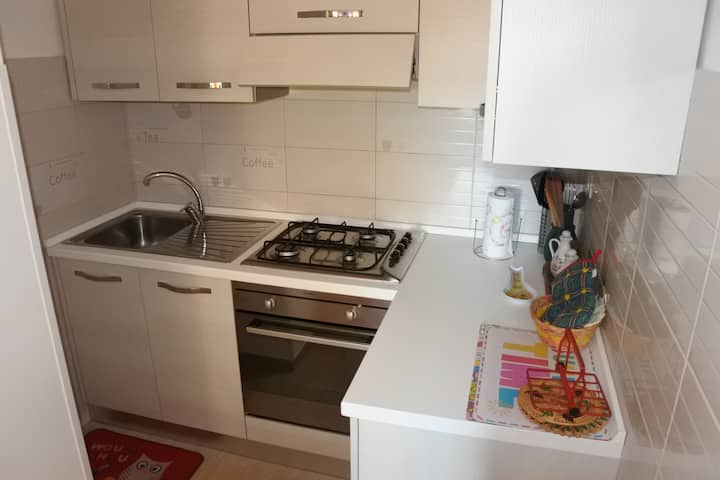 Bilocale Con Corte Privata A 80 Mt Circa Dal Mare. - Grottammare