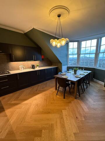 3 Bed Central New Town Flat gallery image 4