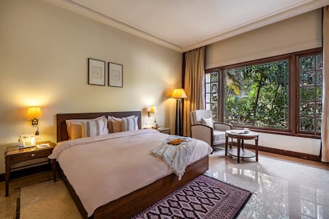 Premium 7BHK Villa N/B Airport -Sliceinn Gulmohar