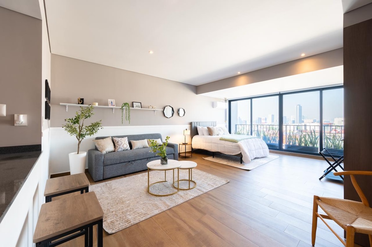 Anuncio de Airbnb popular: 1br Luxurious APT for 4 | Roof Pool, Gym, AC & TV en Tabacalera