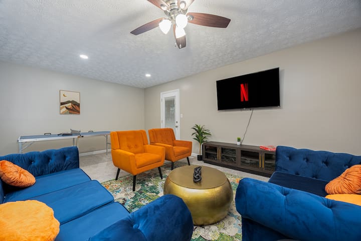 Bungalow/Pet Friendly/King Bed/Fenced/Table Tennis