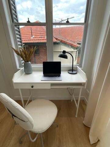 Convenient Petrie Terrace Home gallery image 5