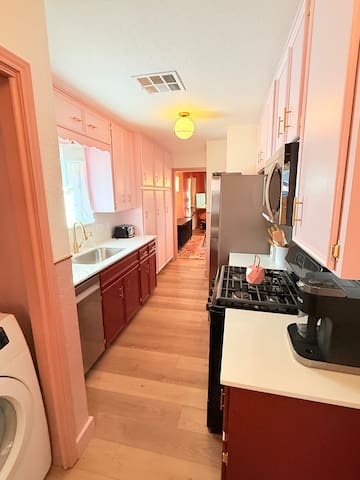 Pink Pony Club for Girls Trips; Near SoCo (B) gallery image 3