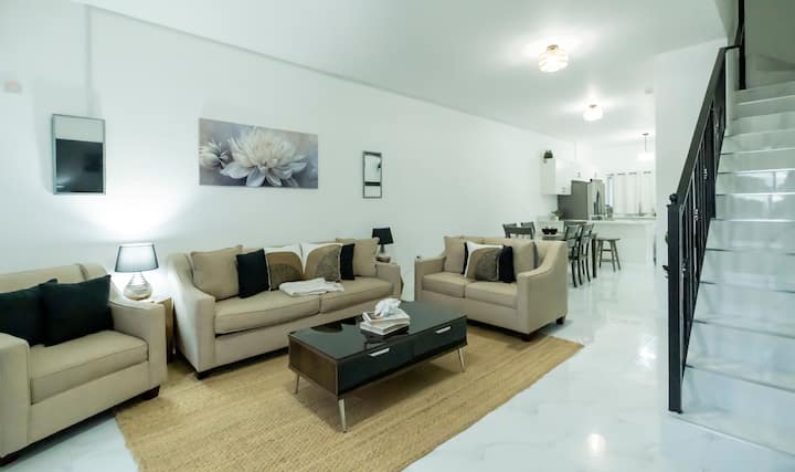 The Lotus @ Belaire: New Luxury Home W. Ocean View - Jamaïque