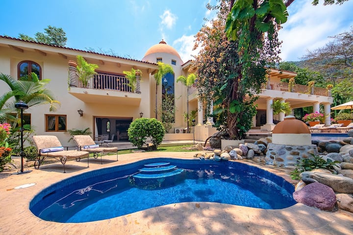 Elegant Villa W Private Pool, Staff And Jacuzzi - Puerto Vallarta