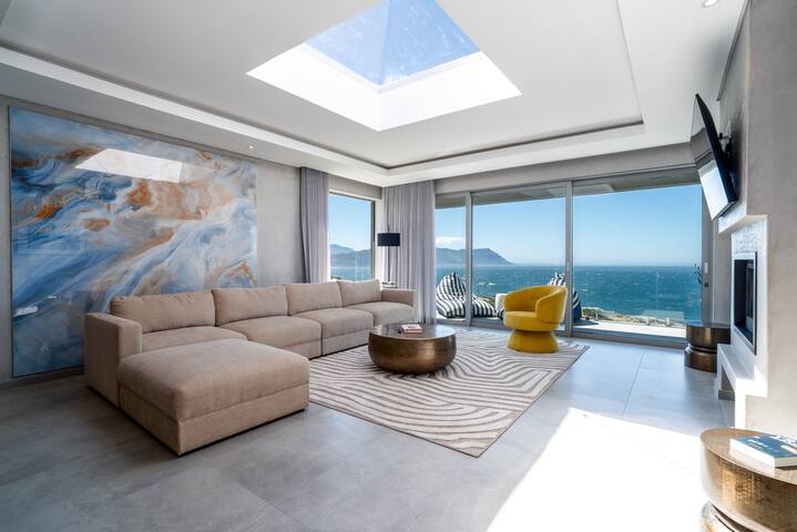 Contemporary 2-Bedroom Apartment with Ocean View