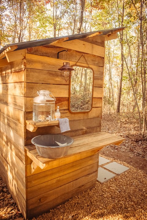 Popular Airbnb listing: Glamping at R&W Homestead-Site 2 in Fort Payne