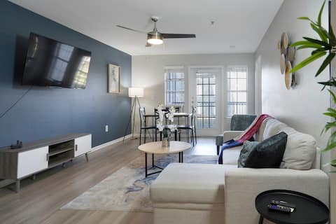 Top performing Airbnb: Central 9-Person Apt w/ WiFi, Near Downtown Austin in Pleasant Valley