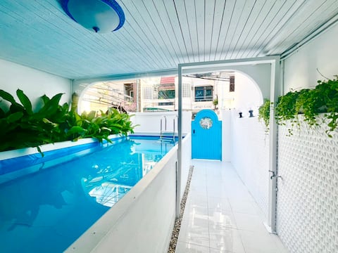 4BR Pool Villa in Sukhumvit Neighborhood, Bangkok Downtown, Near Terminal 21