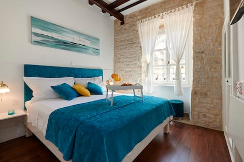 ★Modern Room next to City Central Square★