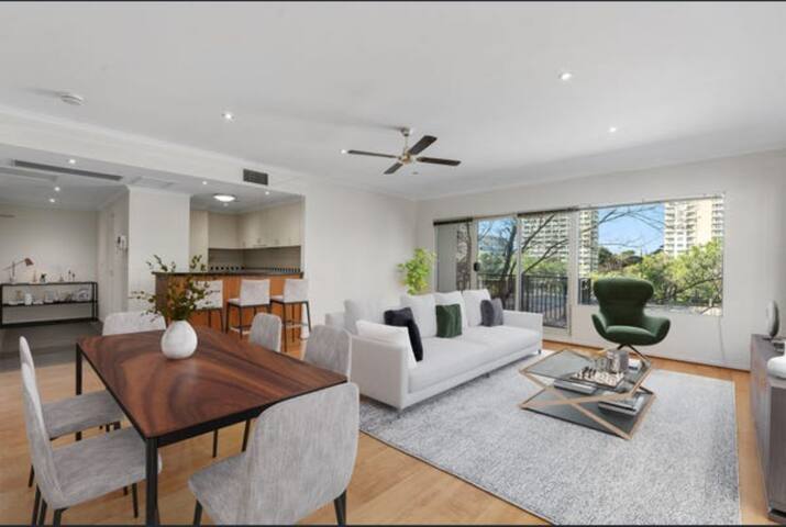 Opposite the Grand Prix track! gallery image 5