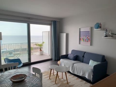 Top performing Airbnb: Sea View Apartment “Sur la Plage” in La Baule Escoublac