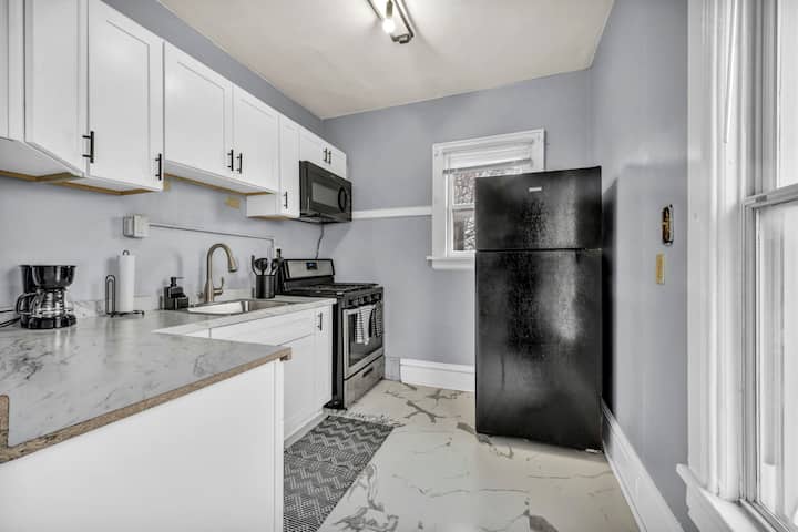 Cozy Apartment Near Downtown Akron - 애크런