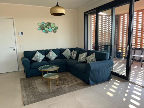 Annuncio Airbnb popolare: Lake Garda Escape -modern apartment with lake view a Castelnuovo Del Garda