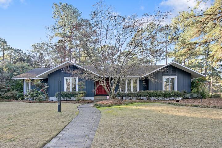 Guest favorite listing in Fayetteville