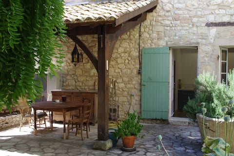 Saint Michel Gîte in Villeréal
Up to 12 people
