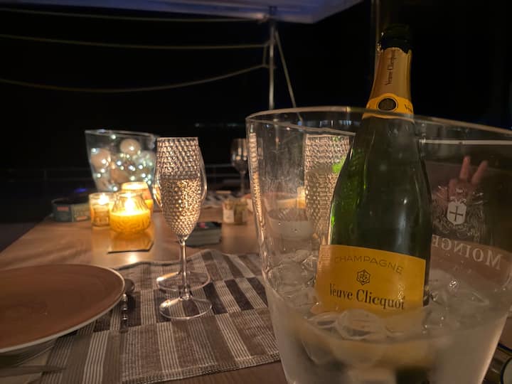Nuit En Cata En Réserve Naturelle - Dîner Et Pdj - Saint Barthélemy