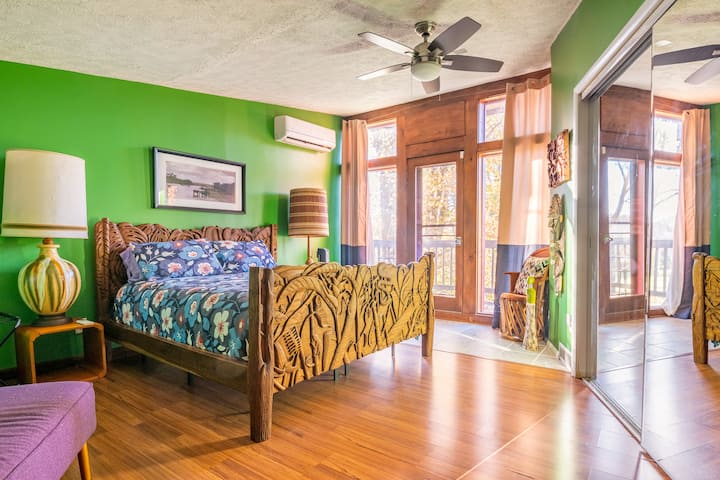 Did we mention that our bed went viral online (vs viral in a medical setting)?  We strongly suggest avoiding ingesting hallucinogenic substances while in this bedroom.

Seriously, this room has such a vibe.  Call dibs on this one.
