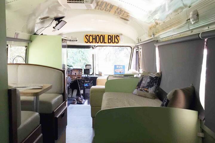 Hébergement Insolite Le Bus - Le Luc