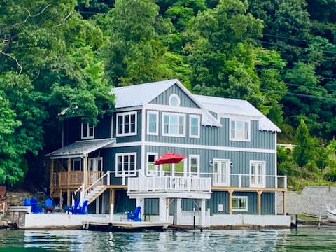 Luxury Waterfront on Keuka Lake
