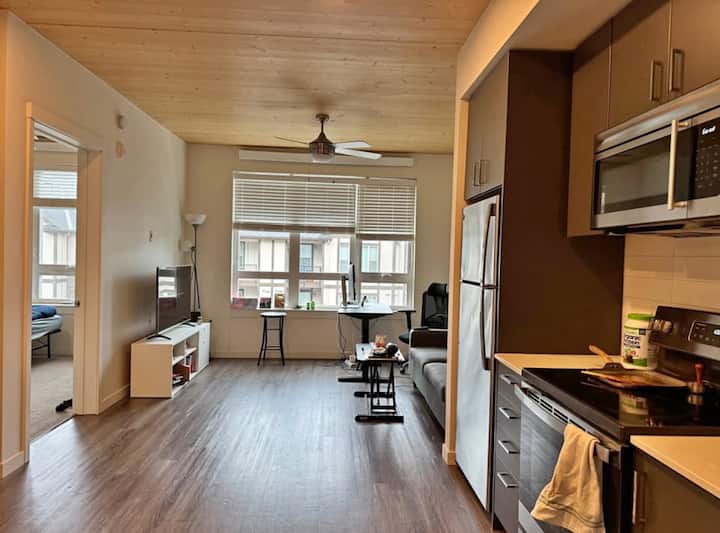 Luxury 1b/1b Apartment - Forest Park - Portland