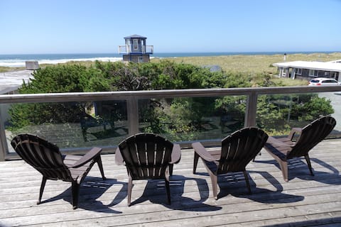 Pelican Point: Spacious Ocean-View Manzanita Home