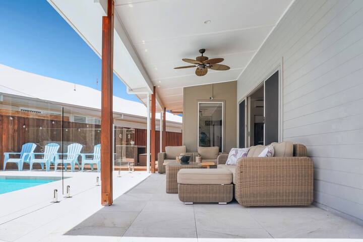 Heated Pool -Casuarina Family Getaway gallery image 3