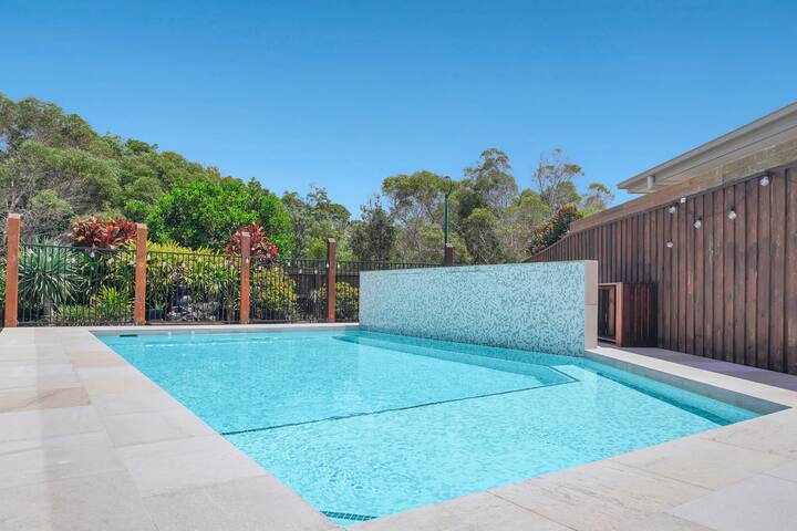 Heated Pool -Casuarina Family Getaway gallery image 4