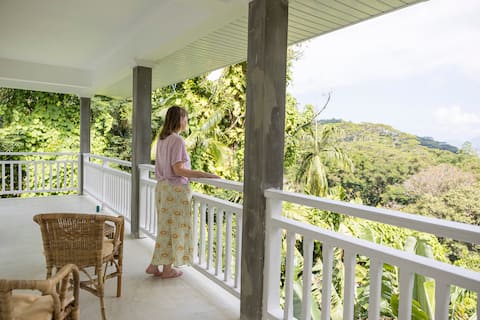 Katiti Lodge – Anse Soleil
