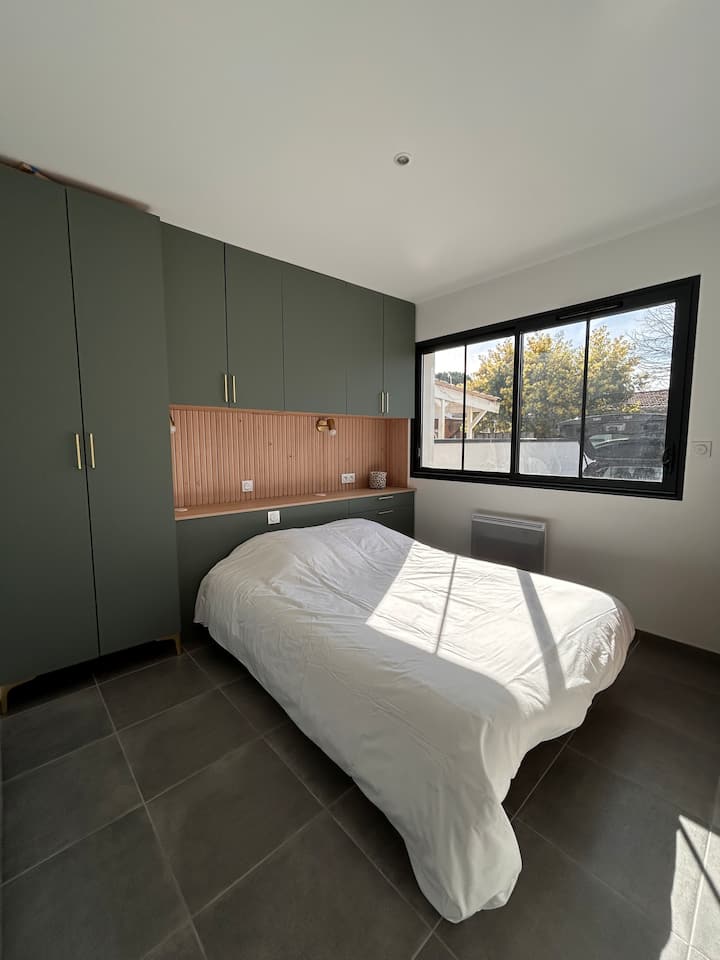 საძინებელი 1