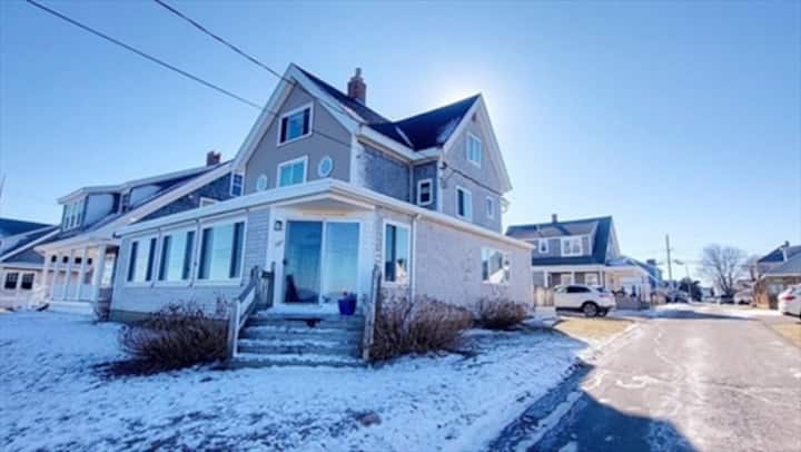 Ocean Front Apt - Monthly Rentals - Love Pets - Massachusetts