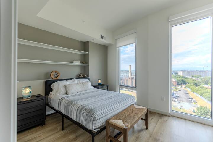 Luxury Apt & Amenity Spaces | Metro Access | DC gallery image 2
