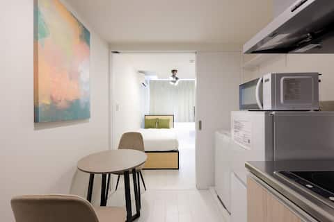 7-minute walk from the nearest station! /1 train to Shinjuku Station/Fully furnished/Bri Takai D03