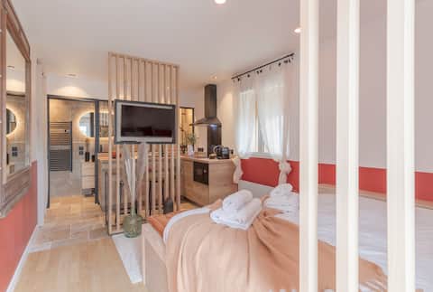 Le Petit Bastion - Studio Apartment