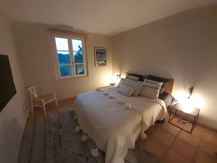 Втора спалня с просторен гардероб