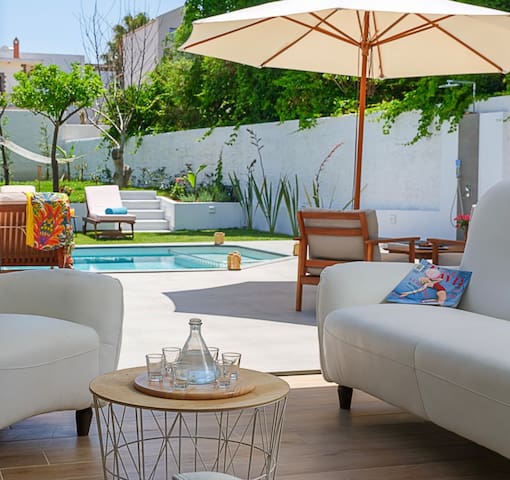 Belle Helene Villa with swimming pool in Kalamaki