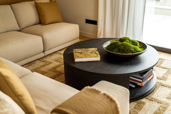 The Athenian Penthouse with Acropolis Views gallery image 2